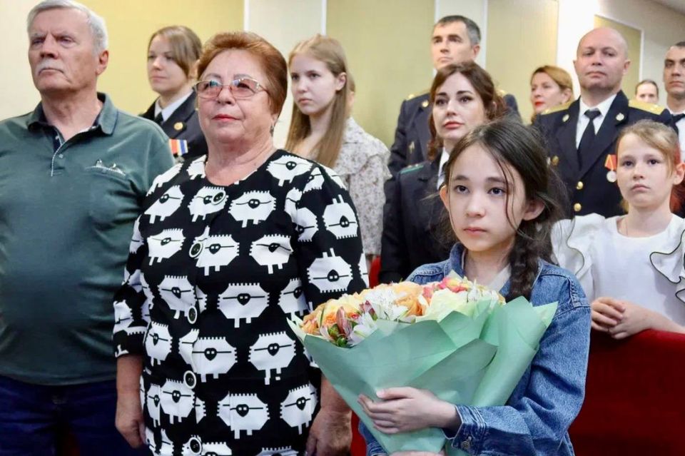 Алексей Баскаев: На торжественном мероприятии поздравил наших доблестных воинов и ветеранов службы с Днем пограничника, за инициативу, настойчивость и высокий профессионализм вручил сотрудникам Пограничного управления ФСБ... Алексей Баскаев: На торжественном мероприятии поздравил наших доблестных воинов и ветеранов службы с Днем пограничника, за инициативу, настойчивость и высокий профессионализм вручил сотрудникам Пограничного управления ФСБ...