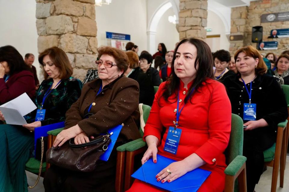 Молодежный конкурс исследовательских работ и социальных проектов "Многоликий Кавказ", организованный в Карачаево-Черкесском госуниверситете имени У. Д. Алиева (КЧГУ) в рамках всероссийской научно-практической конференции... Молодежный конкурс исследовательских работ и социальных проектов "Многоликий Кавказ", организованный в Карачаево-Черкесском госуниверситете имени У. Д. Алиева (КЧГУ) в рамках всероссийской научно-практической конференции...