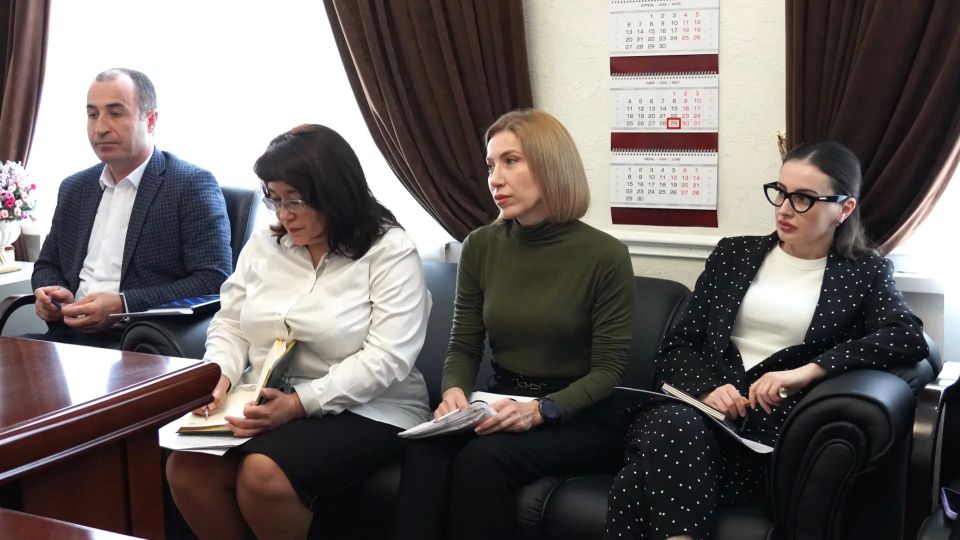 На заседании Комитета по науке и образованию рассмотрели законопроект, позволяющий девятиклассникам бесплатно пройти обучение по профессиям рабочих или должностям служащих На заседании Комитета по науке и образованию рассмотрели законопроект, позволяющий девятиклассникам бесплатно пройти обучение по профессиям рабочих или должностям служащих