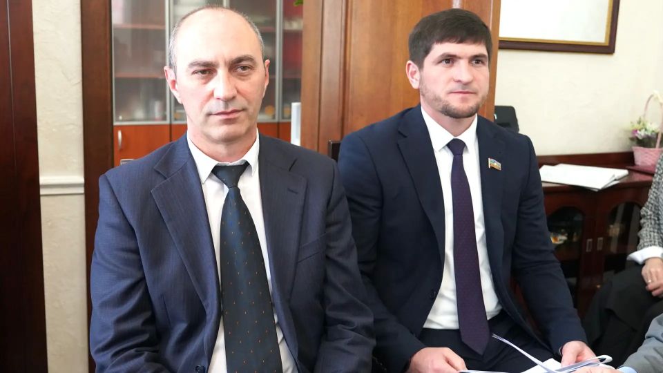 На заседании Комитета по науке и образованию рассмотрели законопроект, позволяющий девятиклассникам бесплатно пройти обучение по профессиям рабочих или должностям служащих На заседании Комитета по науке и образованию рассмотрели законопроект, позволяющий девятиклассникам бесплатно пройти обучение по профессиям рабочих или должностям служащих