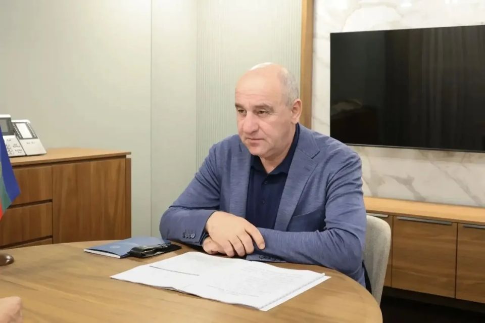 Рашид Темрезов: Сегодня в Карачаево-Черкесии с рабочей поездкой находится заместитель Министра экономического развития РФ Сергей Назаров Рашид Темрезов: Сегодня в Карачаево-Черкесии с рабочей поездкой находится заместитель Министра экономического развития РФ Сергей Назаров
