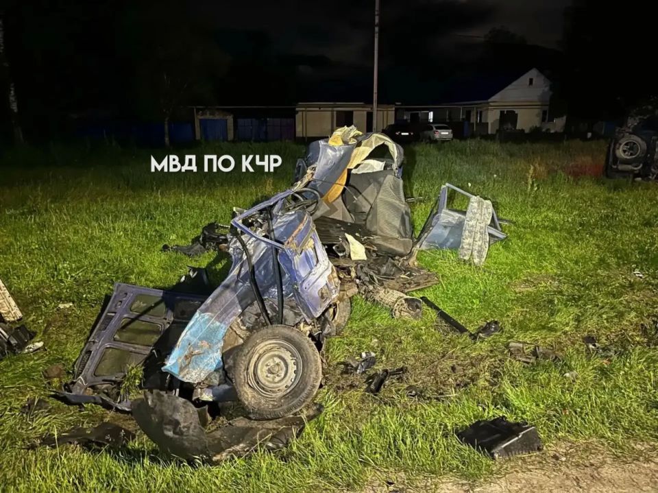 Сотрудниками МОМВД России «Зеленчукский» устанавливают обстоятельства ДТП со смертельным исходом Сотрудниками МОМВД России «Зеленчукский» устанавливают обстоятельства ДТП со смертельным исходом