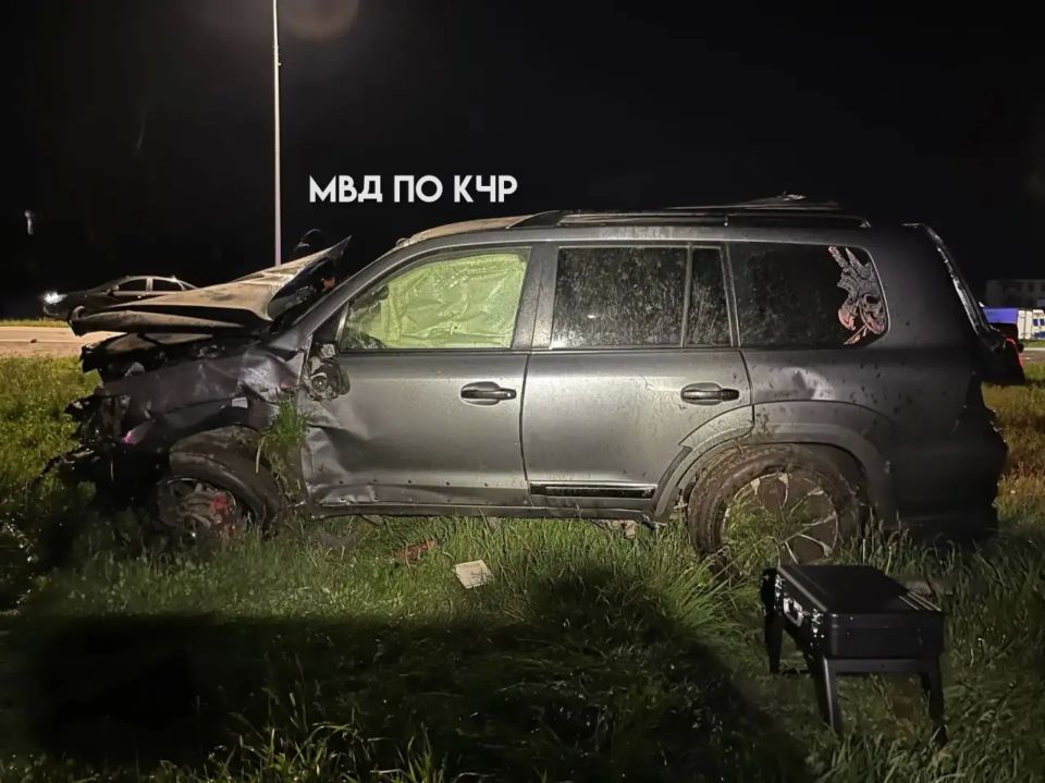 Сотрудниками МОМВД России «Зеленчукский» устанавливают обстоятельства ДТП со смертельным исходом Сотрудниками МОМВД России «Зеленчукский» устанавливают обстоятельства ДТП со смертельным исходом