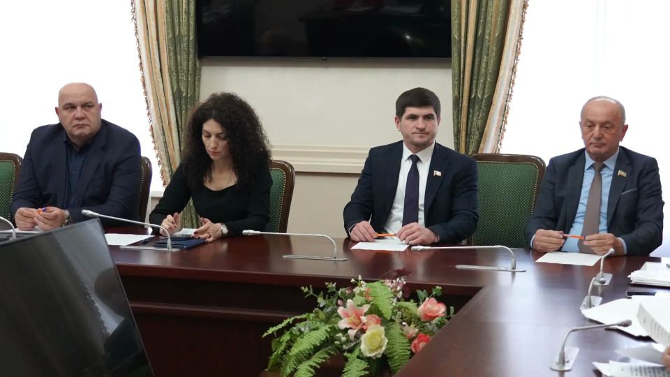 Комитет по здравоохранению, социальной политике и спорту рассмотрел вопросы обеспечения жильем детей-сирот и лекарственного обеспечения пациентов с орфанными заболеваниями Комитет по здравоохранению, социальной политике и спорту рассмотрел вопросы обеспечения жильем детей-сирот и лекарственного обеспечения пациентов с орфанными заболеваниями