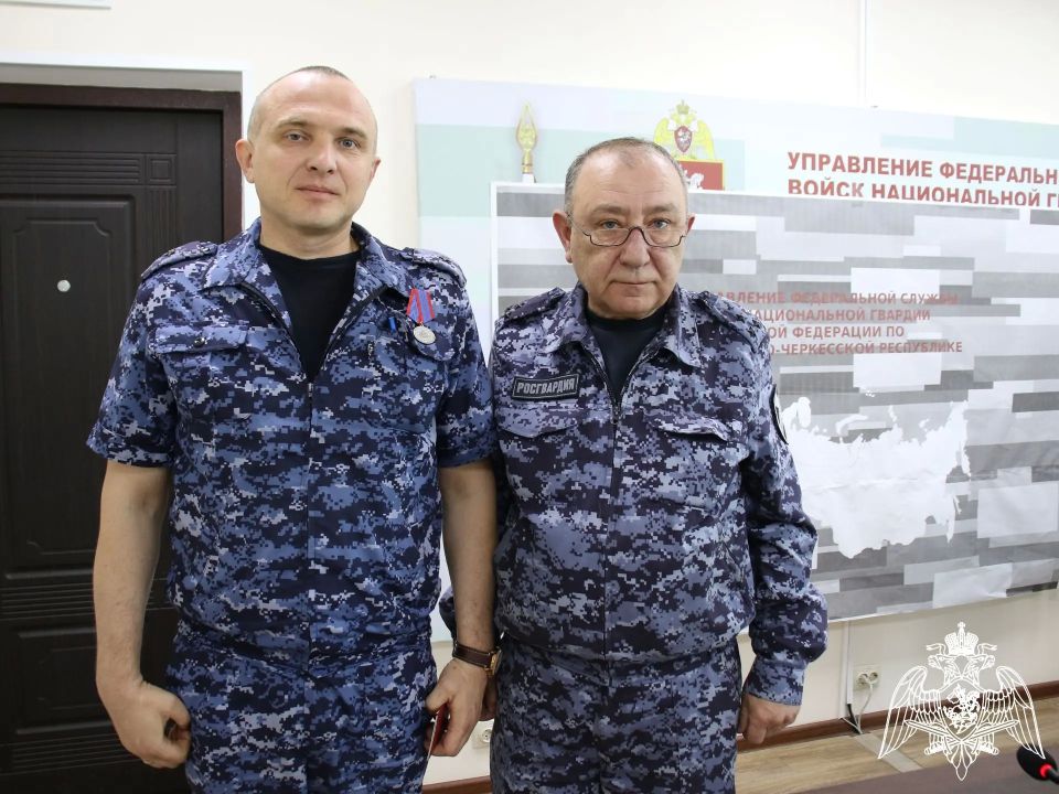 Начальник Управления Росгвардии по Карачаево-Черкесской республике вручил личному составу государственные награды Начальник Управления Росгвардии по Карачаево-Черкесской республике вручил личному составу государственные награды
