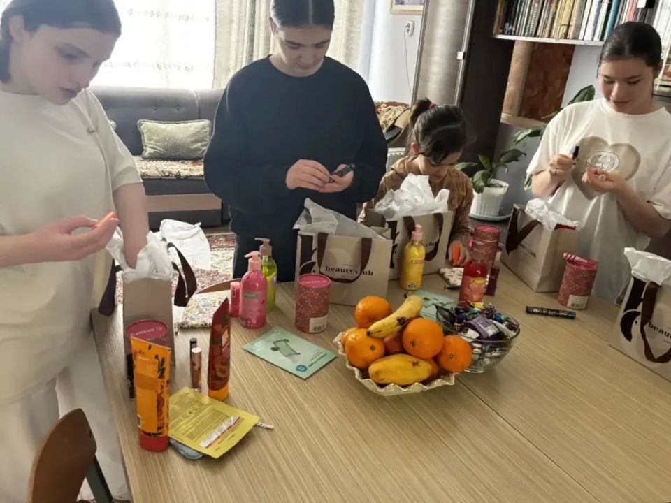 Член Общественного совета при МВД по КЧР посетила детский дом в преддверии Дня защиты детей Член Общественного совета при МВД по КЧР посетила детский дом в преддверии Дня защиты детей