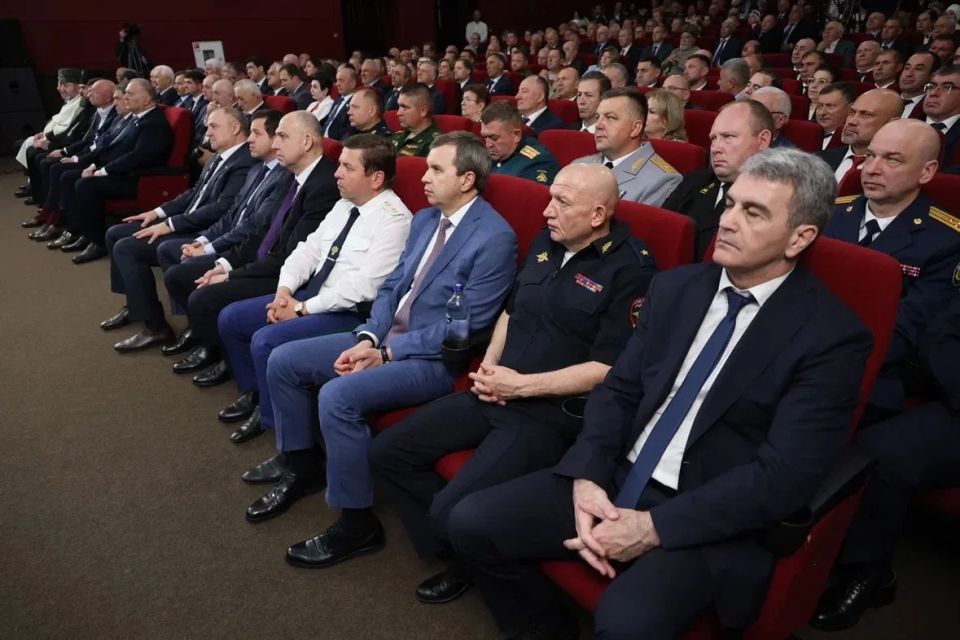 Рашид Темрезов подвел итоги 2025 года и поставил задачи по дальнейшему развитию республики Рашид Темрезов подвел итоги 2025 года и поставил задачи по дальнейшему развитию республики