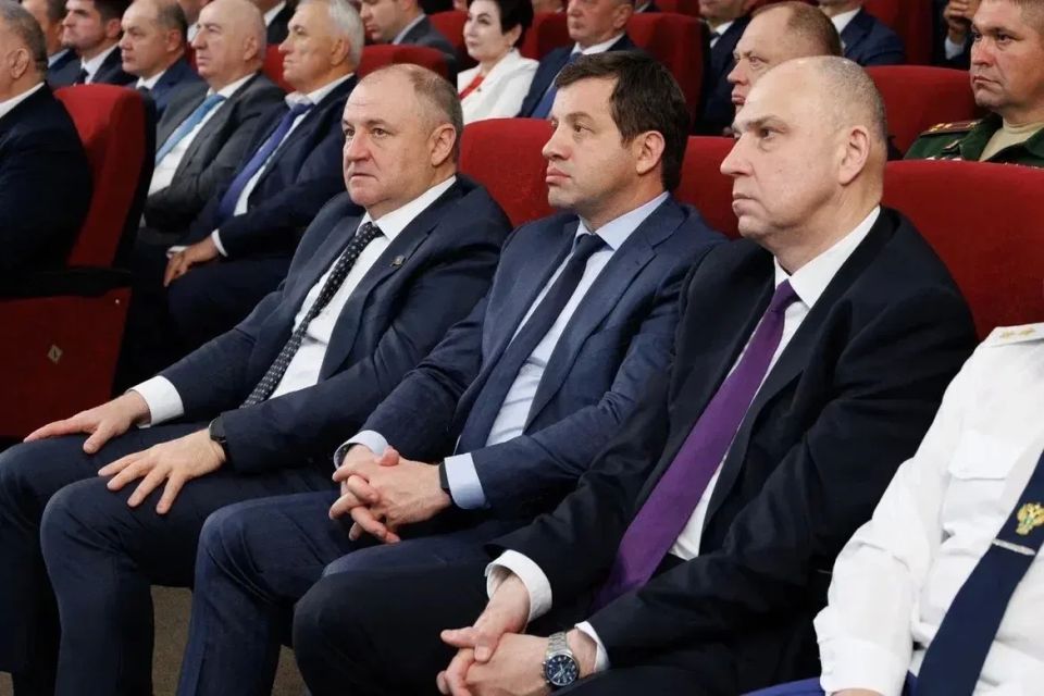 Рашид Темрезов подвел итоги 2025 года и поставил задачи по дальнейшему развитию республики Рашид Темрезов подвел итоги 2025 года и поставил задачи по дальнейшему развитию республики