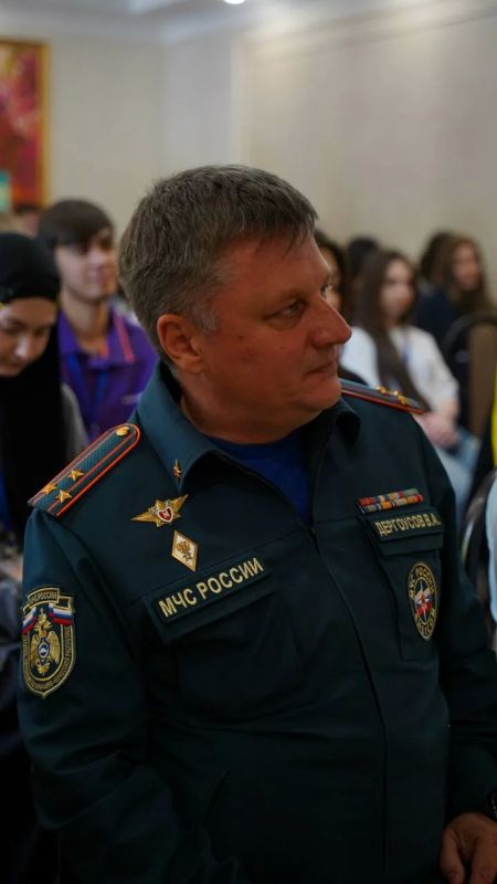 Сотрудники МЧС России приняли участие в Слёте добровольцев Северного Кавказа Сотрудники МЧС России приняли участие в Слёте добровольцев Северного Кавказа