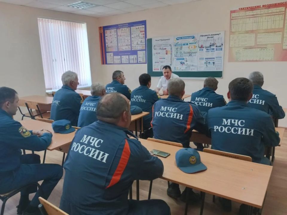 В целях недопущения дорожно-транспортных происшествий с участием аварийно-спасательных служб, госавтоинспекторами Отдела МВД России по Малокарачаевскому району проведена профилактическая беседа с личным составом... В целях недопущения дорожно-транспортных происшествий с участием аварийно-спасательных служб, госавтоинспекторами Отдела МВД России по Малокарачаевскому району проведена профилактическая беседа с личным составом...