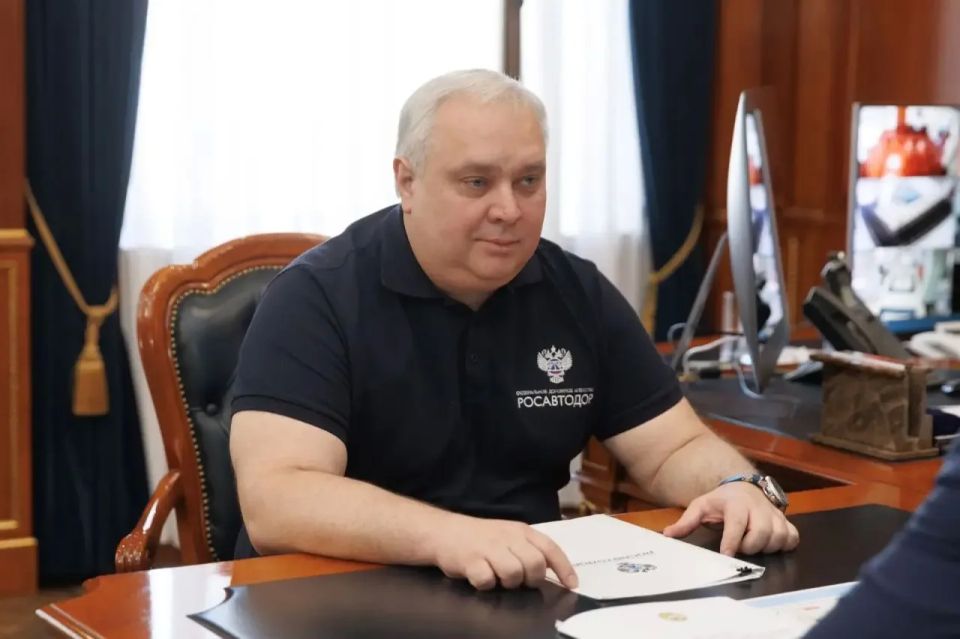 Рашид Темрезов: Вопросы совершенствования федеральной дорожной сети на территории Карачаево-Черкесии стали главными темами нашей рабочей встречи с начальником УПРДОР «Кавказ» Александром Геннадьевичем Лукашуком. Рашид Темрезов: Вопросы совершенствования федеральной дорожной сети на территории Карачаево-Черкесии стали главными темами нашей рабочей встречи с начальником УПРДОР «Кавказ» Александром Геннадьевичем Лукашуком.