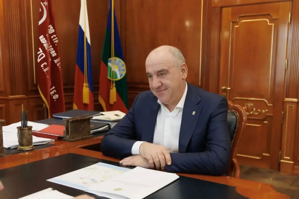Вопросы совершенствования федеральной дорожной сети на территории Карачаево-Черкесии стали главными темами рабочей встречи Главы Карачаево-Черкесии Рашида Темрезова с начальником УПРДОР «Кавказ» Александром Лукашуком Вопросы совершенствования федеральной дорожной сети на территории Карачаево-Черкесии стали главными темами рабочей встречи Главы Карачаево-Черкесии Рашида Темрезова с начальником УПРДОР «Кавказ» Александром Лукашуком