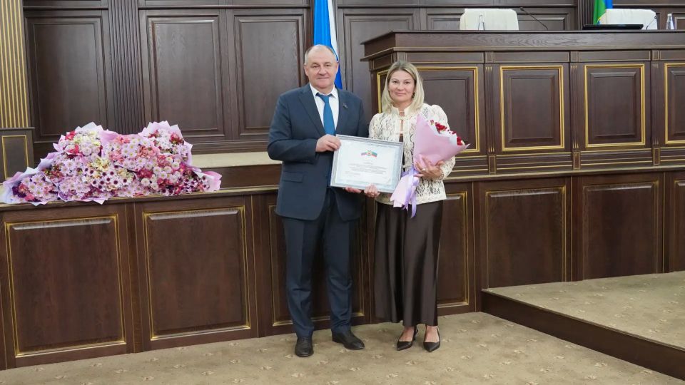 Более 50 жителей Карачаево-Черкесии награждены Почетной Грамотой Народного Собрания КЧР в преддверии Дня России Более 50 жителей Карачаево-Черкесии награждены Почетной Грамотой Народного Собрания КЧР в преддверии Дня России