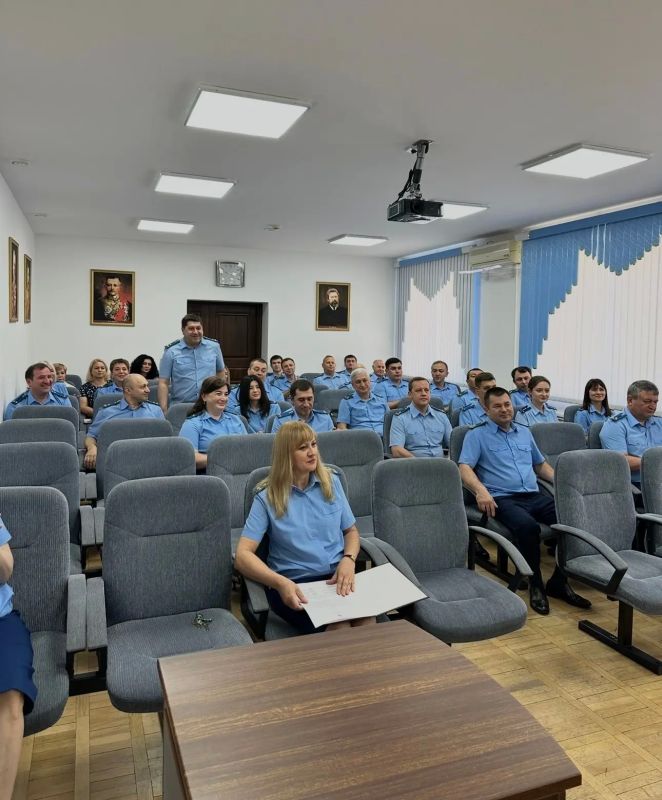 В прокуратуре Карачаево-Черкесской Республики 11 июня 2026 года состоялось торжественное собрание, посвященное предстоящему Дню России В прокуратуре Карачаево-Черкесской Республики 11 июня 2026 года состоялось торжественное собрание, посвященное предстоящему Дню России
