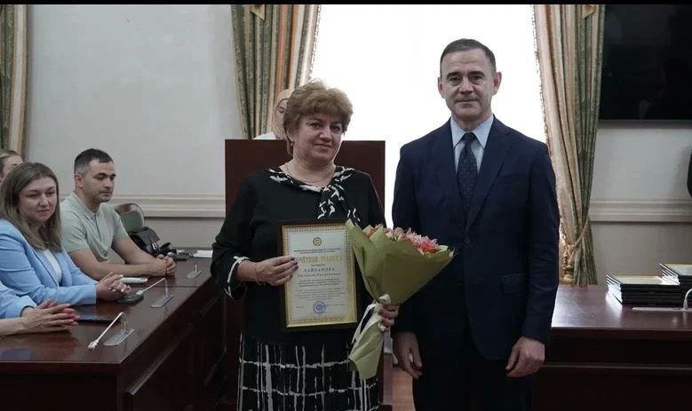 Сегодня в Доме Правительства КЧР прошло торжественное мероприятие, посвящённое Дню работников текстильной и легкой промышленности Сегодня в Доме Правительства КЧР прошло торжественное мероприятие, посвящённое Дню работников текстильной и легкой промышленности