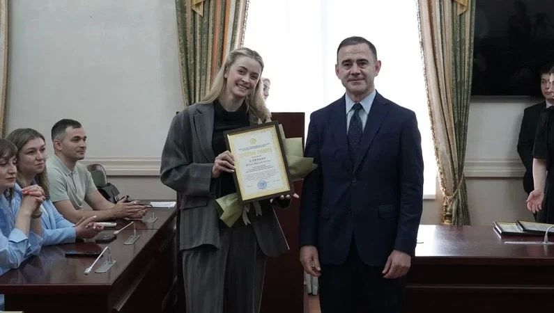 Сегодня в Доме Правительства КЧР прошло торжественное мероприятие, посвящённое Дню работников текстильной и легкой промышленности Сегодня в Доме Правительства КЧР прошло торжественное мероприятие, посвящённое Дню работников текстильной и легкой промышленности