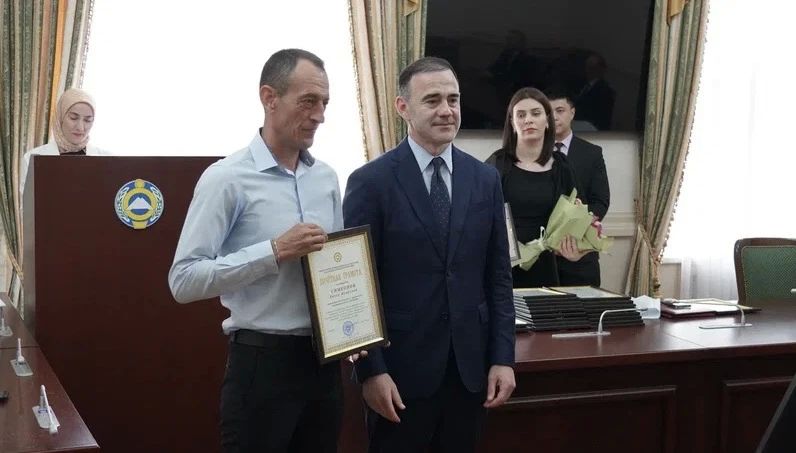 Сегодня в Доме Правительства КЧР прошло торжественное мероприятие, посвящённое Дню работников текстильной и легкой промышленности Сегодня в Доме Правительства КЧР прошло торжественное мероприятие, посвящённое Дню работников текстильной и легкой промышленности