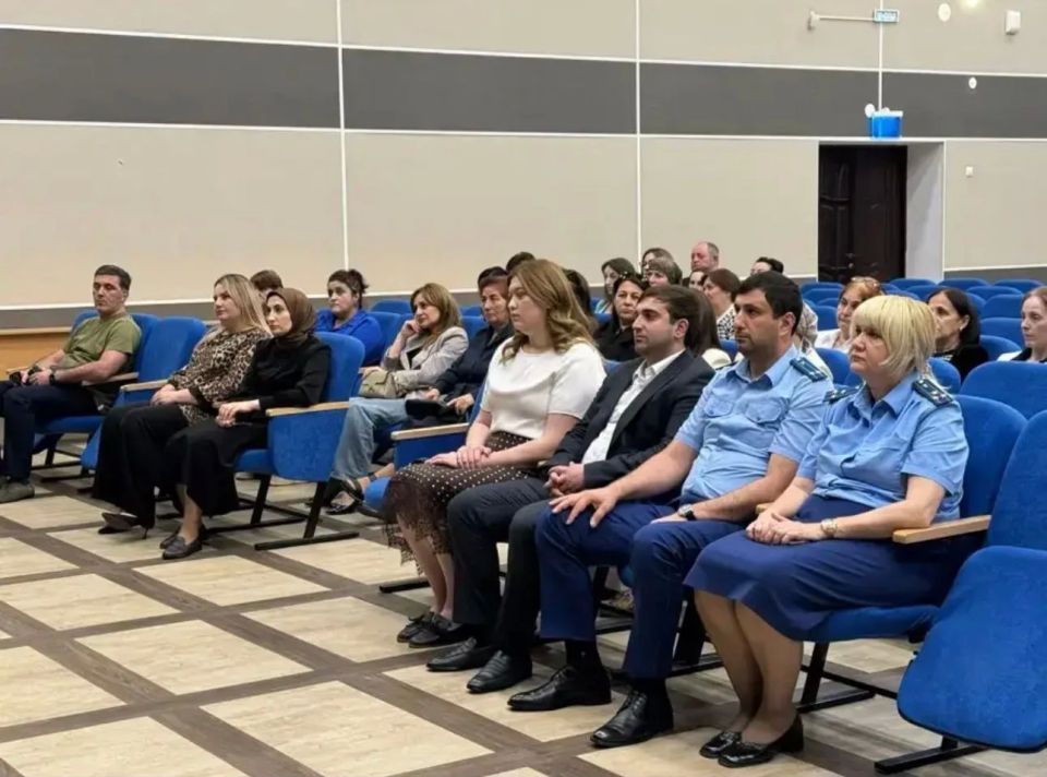 Прокуратурой города Карачаевска организовано проведение лекции в Центре культурного развития им.К.Кулиева