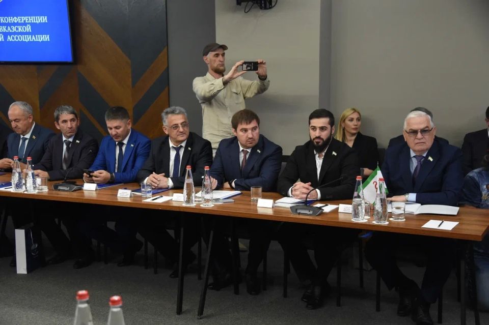 Спикер Парламента КЧР Александр Иванов принял участие в Совете СКПА, на котором утвердили повестку XIII Конференции Спикер Парламента КЧР Александр Иванов принял участие в Совете СКПА, на котором утвердили повестку XIII Конференции