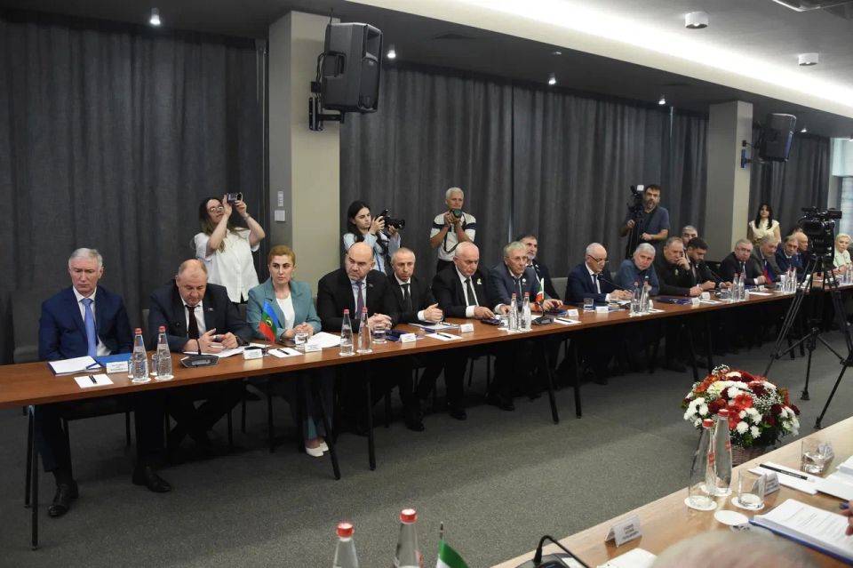 Спикер Парламента КЧР Александр Иванов принял участие в Совете СКПА, на котором утвердили повестку XIII Конференции Спикер Парламента КЧР Александр Иванов принял участие в Совете СКПА, на котором утвердили повестку XIII Конференции