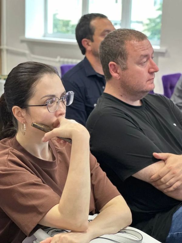 В Республиканском молодежном центре проходит бесплатное обучение по работе с маркетплейсами, организованное Министерством по делам молодежи КЧР и АНО «Моя карьера» В Республиканском молодежном центре проходит бесплатное обучение по работе с маркетплейсами, организованное Министерством по делам молодежи КЧР и АНО «Моя карьера»