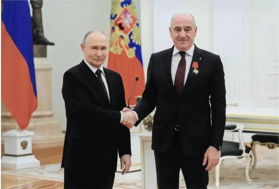Алексей Баскаев: Президент России Владимир Путин вручил Главе региона Рашиду Темрезову орден «За заслуги перед Отечеством» IV степени