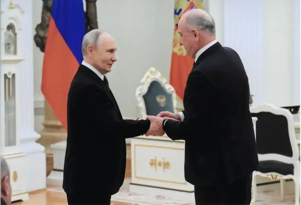 Алексей Баскаев: Президент России Владимир Путин вручил Главе региона Рашиду Темрезову орден «За заслуги перед Отечеством» IV степени Алексей Баскаев: Президент России Владимир Путин вручил Главе региона Рашиду Темрезову орден «За заслуги перед Отечеством» IV степени