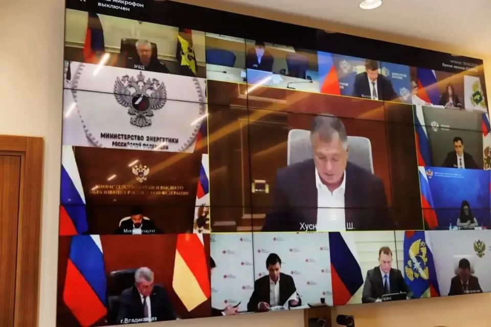 Глава КЧР Рашид Темрезов принял участие в заседании комиссии по региональному развитию Глава КЧР Рашид Темрезов принял участие в заседании комиссии по региональному развитию
