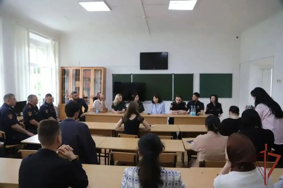 В Карачаево-Черкесии завершился учебно-методический сбор начальников пресс-служб Росгвардии В Карачаево-Черкесии завершился учебно-методический сбор начальников пресс-служб Росгвардии