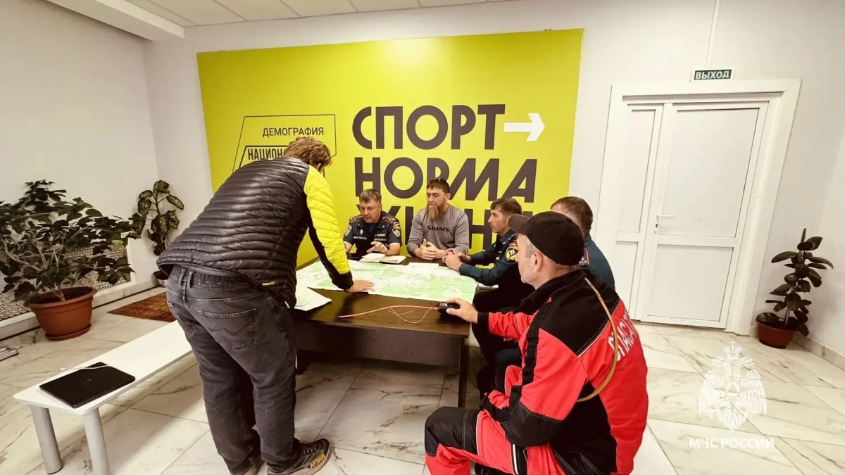 Работы по поиску туриста в Карачаевском районе продолжаются Работы по поиску туриста в Карачаевском районе продолжаются