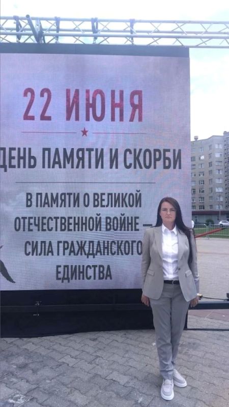 22 июня 2026 года на воинском мемориале «Монумент Славы» в Костроме прошли памятные мероприятия, посвященные Дню памяти и скорби 22 июня 2026 года на воинском мемориале «Монумент Славы» в Костроме прошли памятные мероприятия, посвященные Дню памяти и скорби