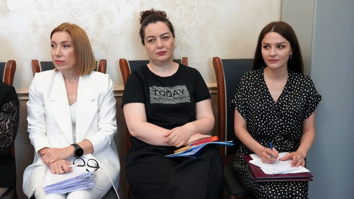 Владимир Умалатов провел заседание Комитета по законодательству и государственному строительству Владимир Умалатов провел заседание Комитета по законодательству и государственному строительству