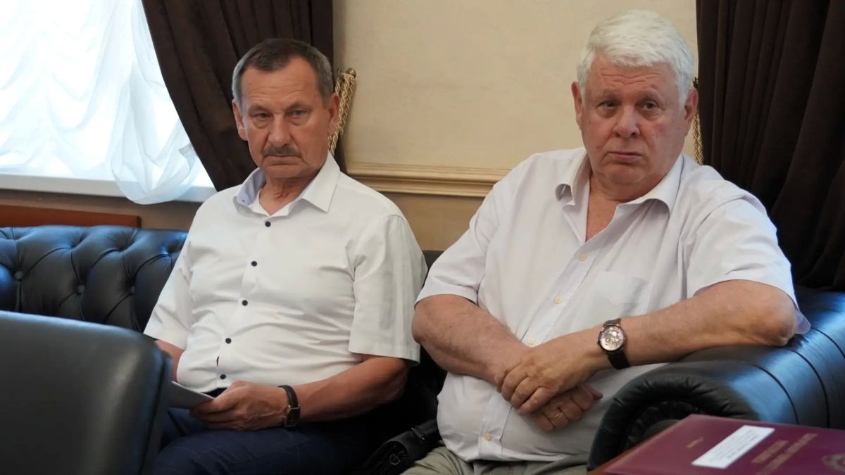 Владимир Умалатов провел заседание Комитета по законодательству и государственному строительству Владимир Умалатов провел заседание Комитета по законодательству и государственному строительству