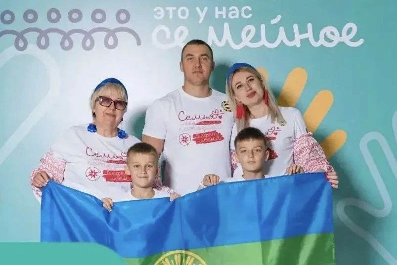 Рашид Темрезов: Две семьи из Карачаево-Черкесии примут участие в финале конкурса «Это у нас семейное» Рашид Темрезов: Две семьи из Карачаево-Черкесии примут участие в финале конкурса «Это у нас семейное»
