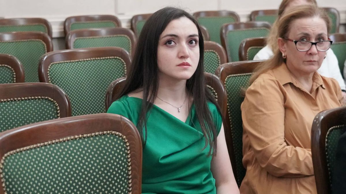 Парламент КЧР и Экспертный совет Комитета Госдумы РФ по охране здоровья по редким (орфанным) заболеваниям провели совместное совещание Парламент КЧР и Экспертный совет Комитета Госдумы РФ по охране здоровья по редким (орфанным) заболеваниям провели совместное совещание