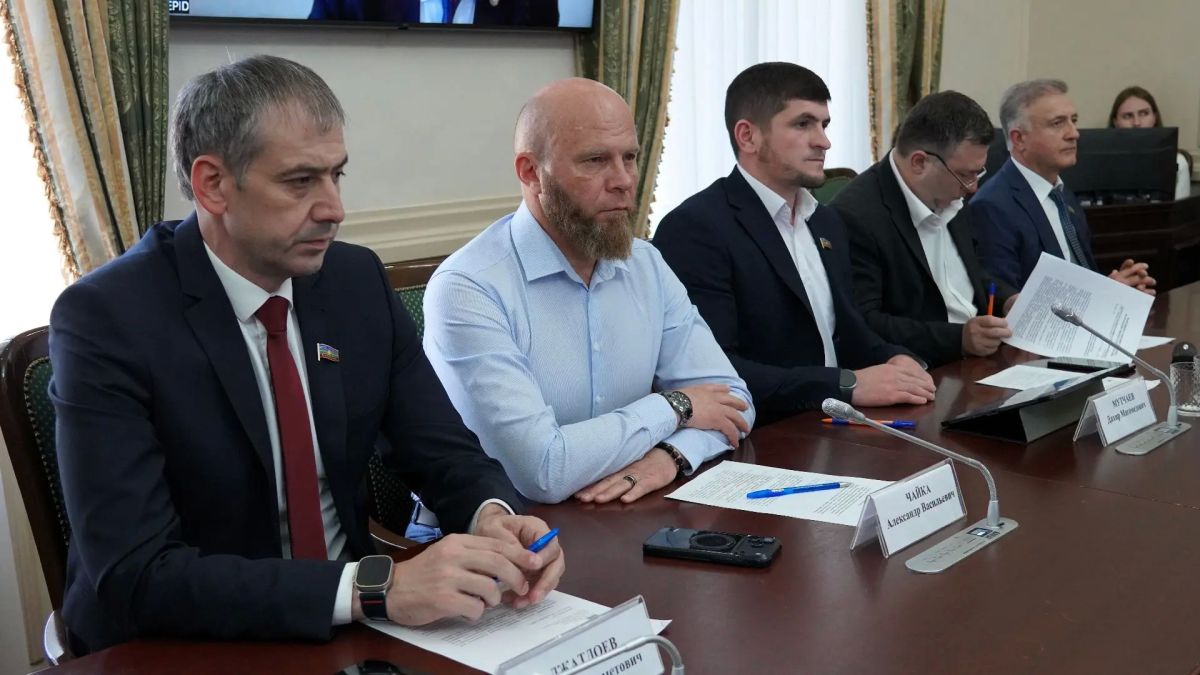 Парламент КЧР и Экспертный совет Комитета Госдумы РФ по охране здоровья по редким (орфанным) заболеваниям провели совместное совещание Парламент КЧР и Экспертный совет Комитета Госдумы РФ по охране здоровья по редким (орфанным) заболеваниям провели совместное совещание