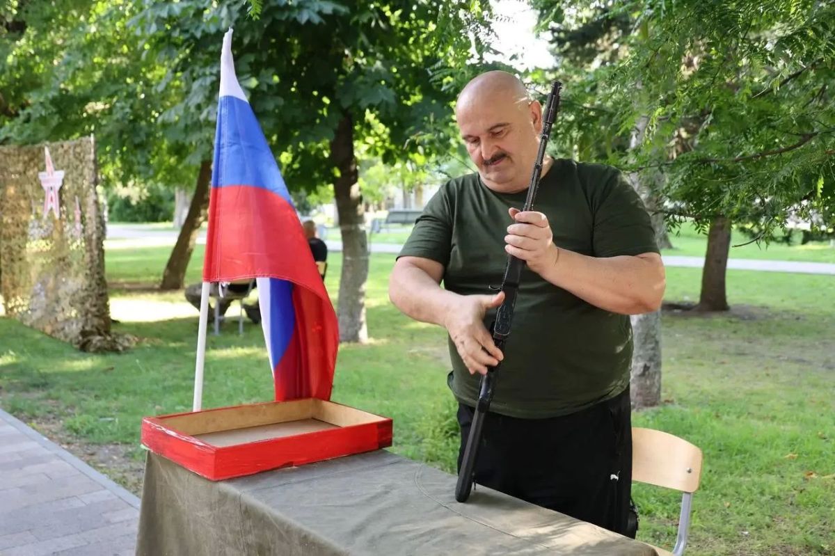 В Черкесске прошел фестиваль, посвященный Дню семьи, любви и верности В Черкесске прошел фестиваль, посвященный Дню семьи, любви и верности