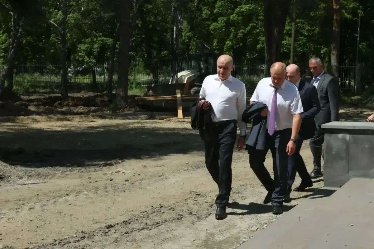 Амфитеатр, фонтан и аллеи для молодоженов: каким станет новый парк у Дворца культуры в Черкесске Амфитеатр, фонтан и аллеи для молодоженов: каким станет новый парк у Дворца культуры в Черкесске