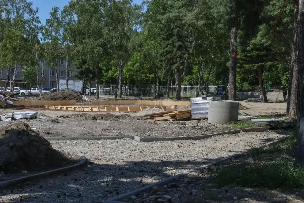Амфитеатр, фонтан и аллеи для молодоженов: каким станет новый парк у Дворца культуры в Черкесске Амфитеатр, фонтан и аллеи для молодоженов: каким станет новый парк у Дворца культуры в Черкесске