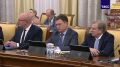 Председатель Правительства России Михаил Мишустин поручил держать на контроле обеспечение процесса уборки урожая, стартовавший в некоторых регионах, горючим
