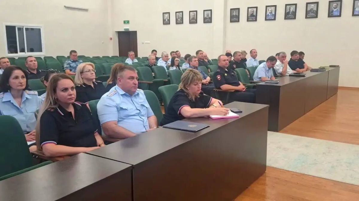 Представители ФСО провели занятие для сотрудников МВД по Карачаево-Черкесской Республике Представители ФСО провели занятие для сотрудников МВД по Карачаево-Черкесской Республике
