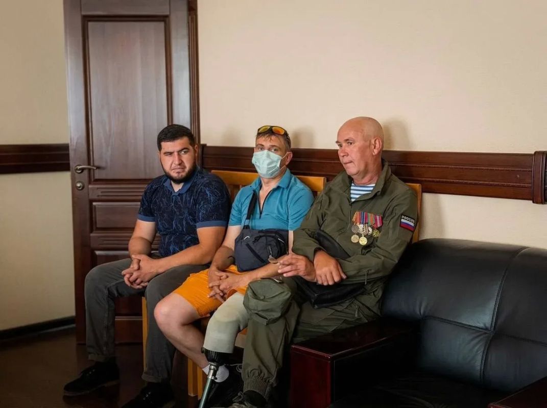 Ветераны СВО и члены их семей встретились с кадровой службой Карачевского пивзавода Ветераны СВО и члены их семей встретились с кадровой службой Карачевского пивзавода