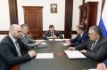 Сегодня Премьер-министр КЧР Мурат Аргунов провел заседание рабочей группы по стабилизации ситуации на топливном рынке, созданной по поручению Главы Карачаево-Черкесии Рашида Темрезова