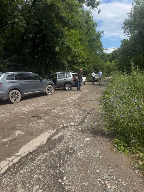 В Черкесске приступили к комплексу мероприятий по ликвидации последствий обильных осадков В Черкесске приступили к комплексу мероприятий по ликвидации последствий обильных осадков