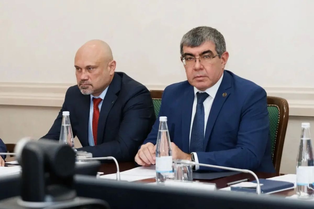 Под председательством Премьер-министра КЧР Мурата Аргунова прошло заседание Правительства региона, на котором рассмотрели более 20 вопросов Под председательством Премьер-министра КЧР Мурата Аргунова прошло заседание Правительства региона, на котором рассмотрели более 20 вопросов