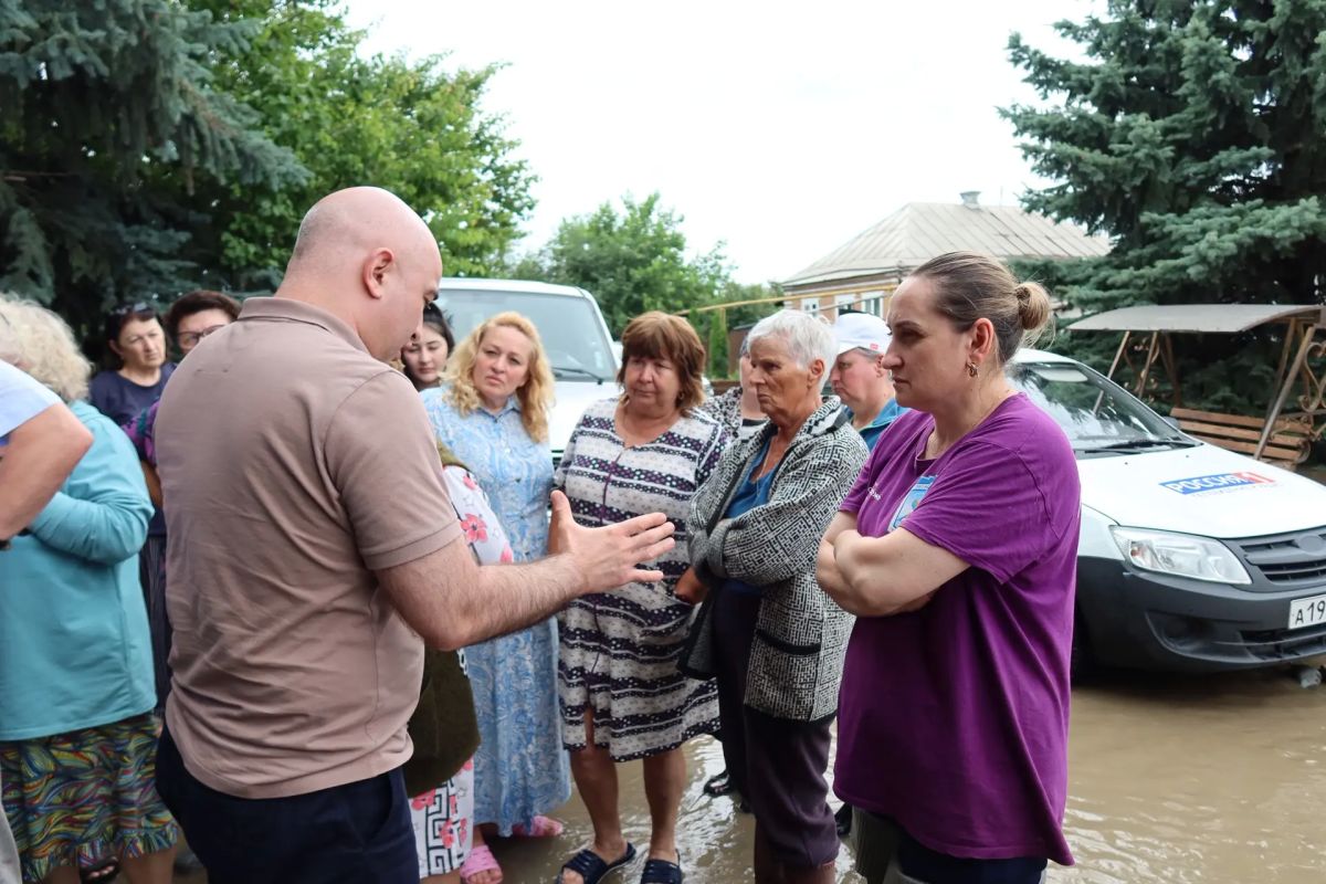 В Черкесске продолжаются мероприятия по устранению последний сильных дождей В Черкесске продолжаются мероприятия по устранению последний сильных дождей