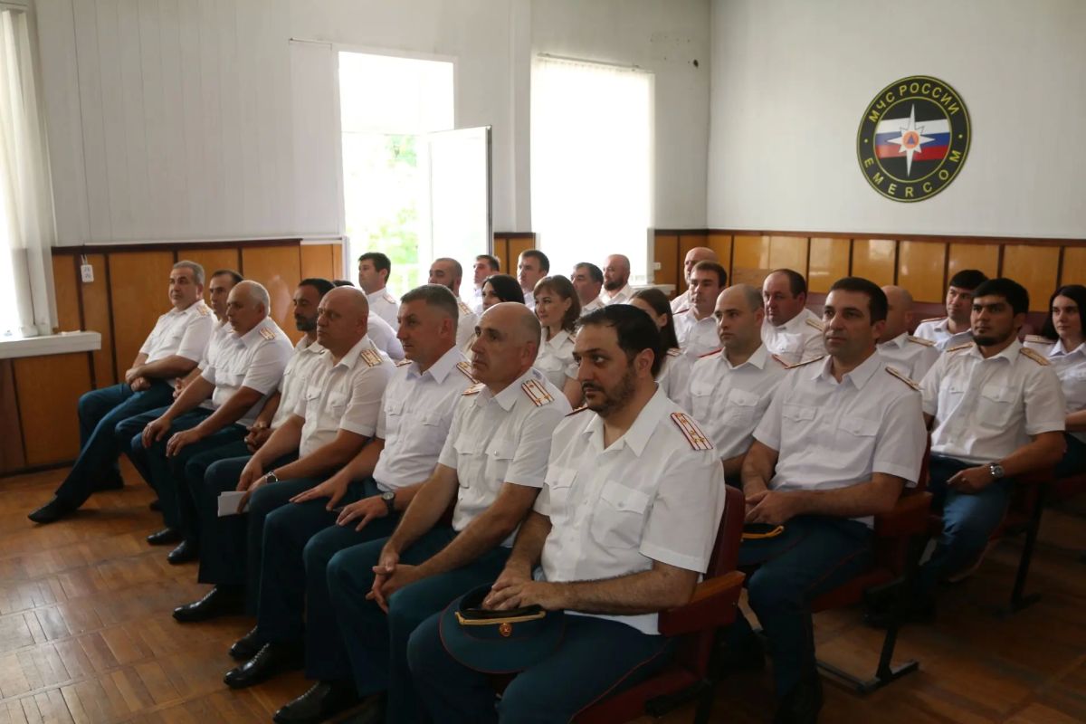 В Черкесске отметили 99-годовщину образования органов Государственного пожарного надзора В Черкесске отметили 99-годовщину образования органов Государственного пожарного надзора