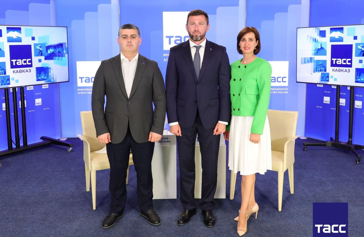 Главное из заявлений, а также фоторепортаж с пресс-конференции в Региональном информационном центре "ТАСС Кавказ" в Пятигорске, посвященной реализации программ в сфере физической культуры и спорта в Карачаево-Черкесской... Главное из заявлений, а также фоторепортаж с пресс-конференции в Региональном информационном центре "ТАСС Кавказ" в Пятигорске, посвященной реализации программ в сфере физической культуры и спорта в Карачаево-Черкесской...