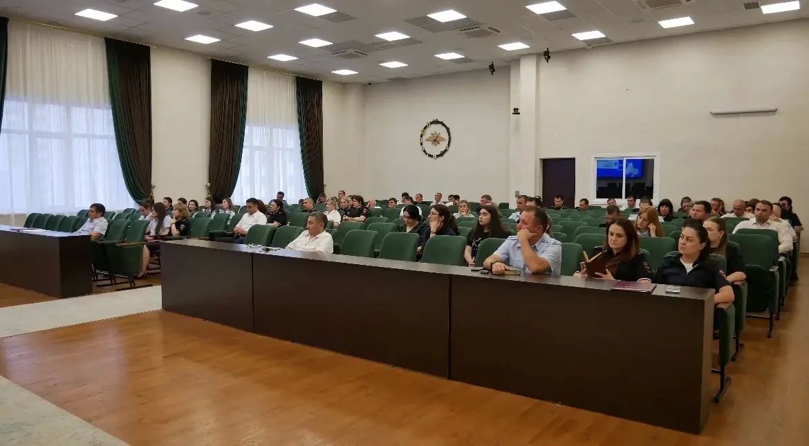 В МВД по КЧР состоялась лекция с личным составом по организации и защите избирательного процесса В МВД по КЧР состоялась лекция с личным составом по организации и защите избирательного процесса