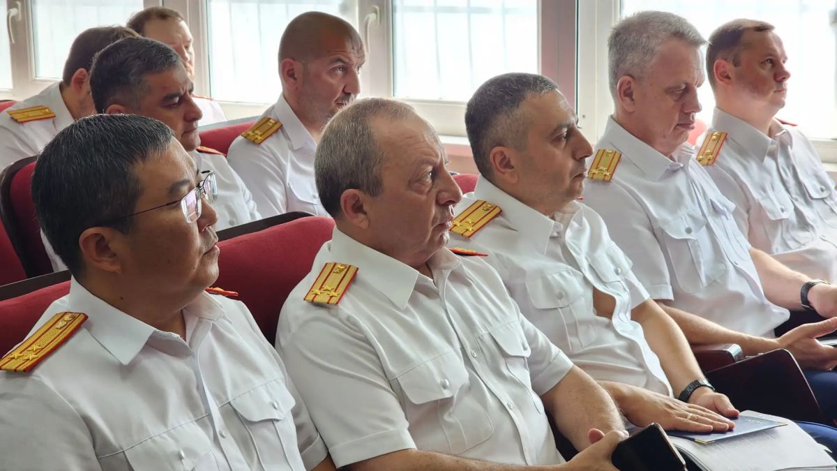 В следственном управлении СК России по Карачаево-Черкесской Республике состоялось торжественное мероприятие, посвященное профессиональному празднику В следственном управлении СК России по Карачаево-Черкесской Республике состоялось торжественное мероприятие, посвященное профессиональному празднику